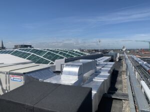 Rooftop ductwork with thermal break insulation during installation